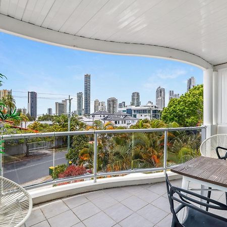 Chevron Sails Apartment Gold Coast Bilik gambar