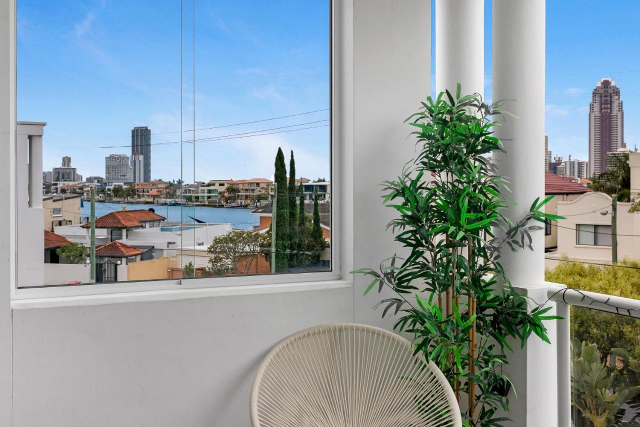 Chevron Sails Apartment Gold Coast Luaran gambar