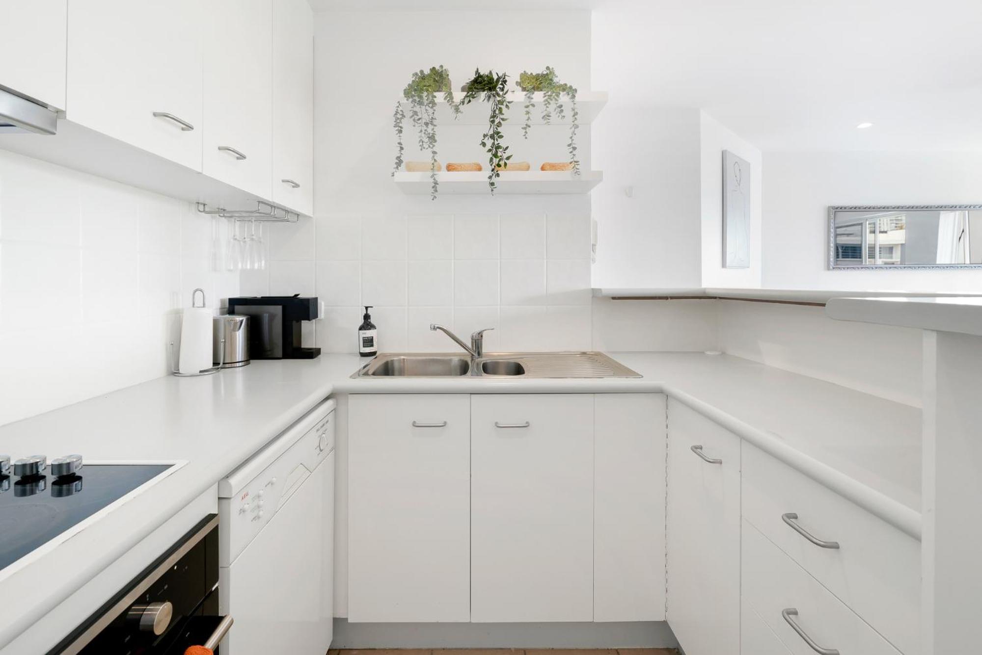 Chevron Sails Apartment Gold Coast Bilik gambar